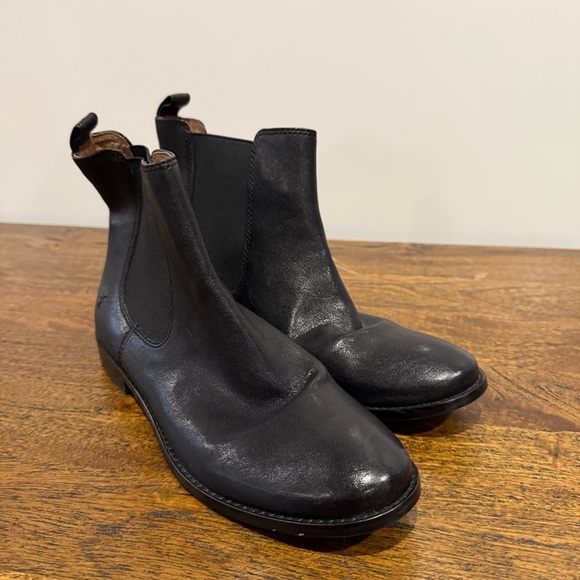 Frye Anna Chelsea Boot Black Leather Ankle Boots - Picture 4 of 11